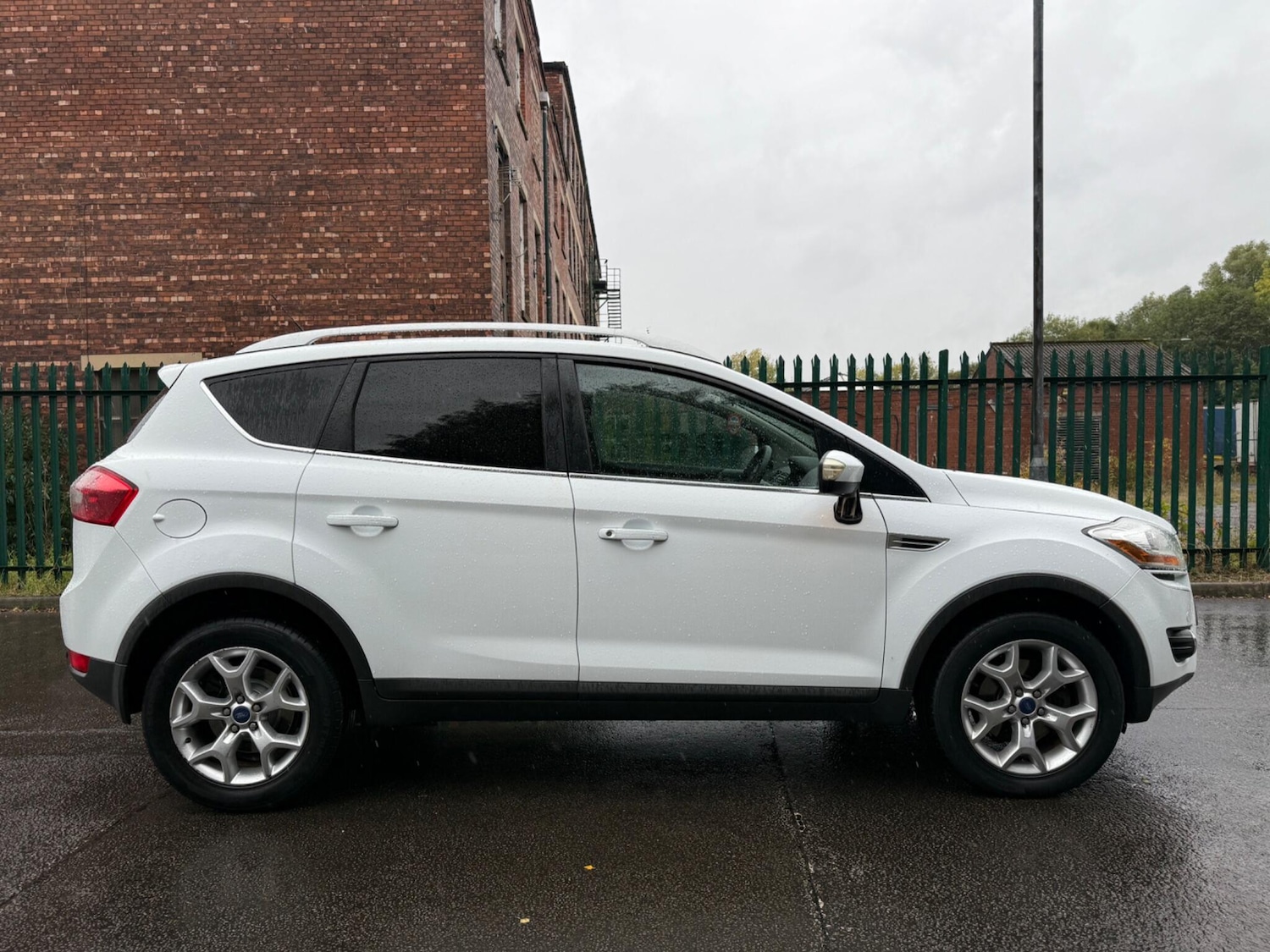 Used Ford Kuga 2011 for sale - 76433256: Photo 8