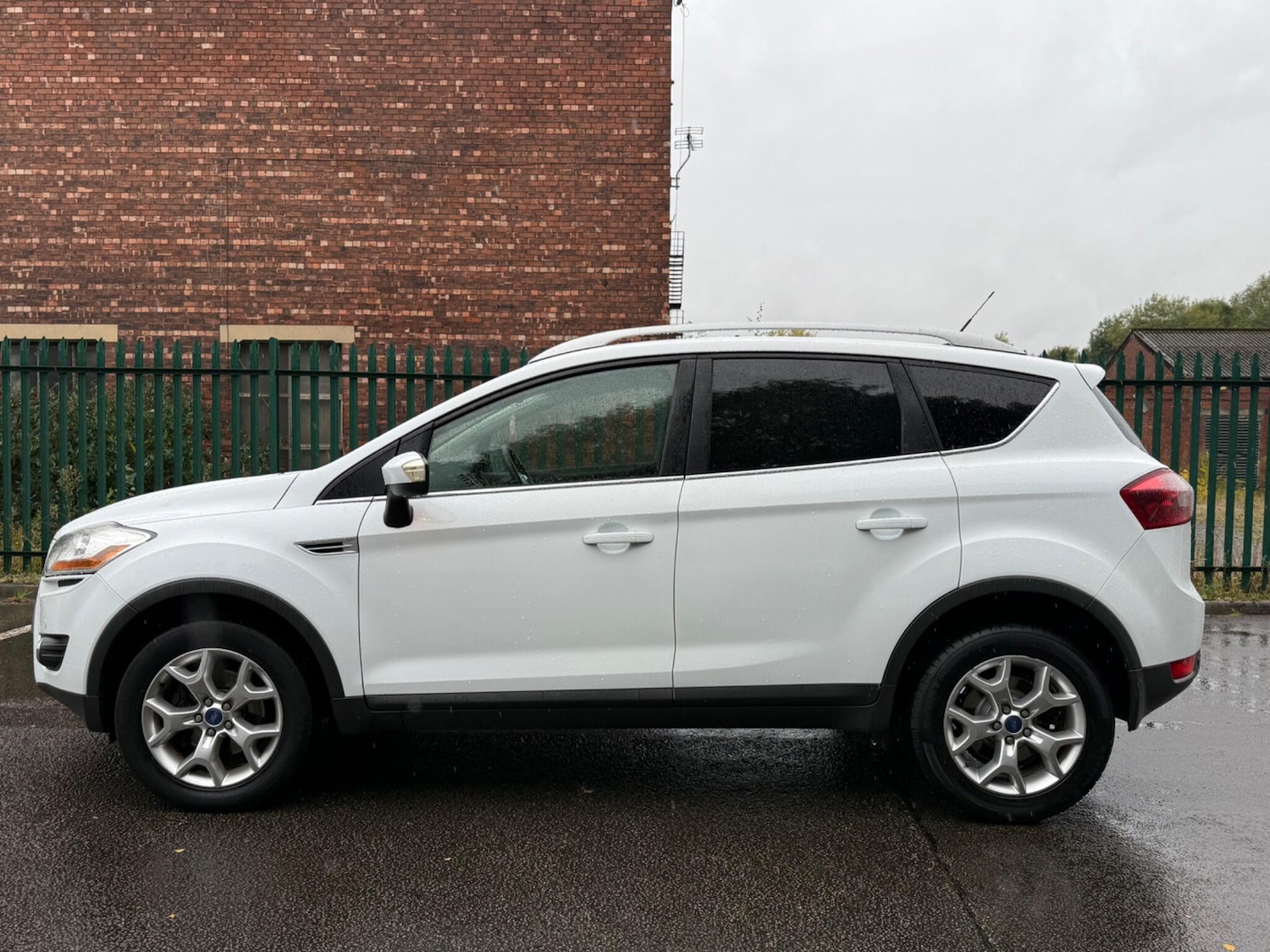 Used Ford Kuga 2011 for sale - 76433256: Photo 9