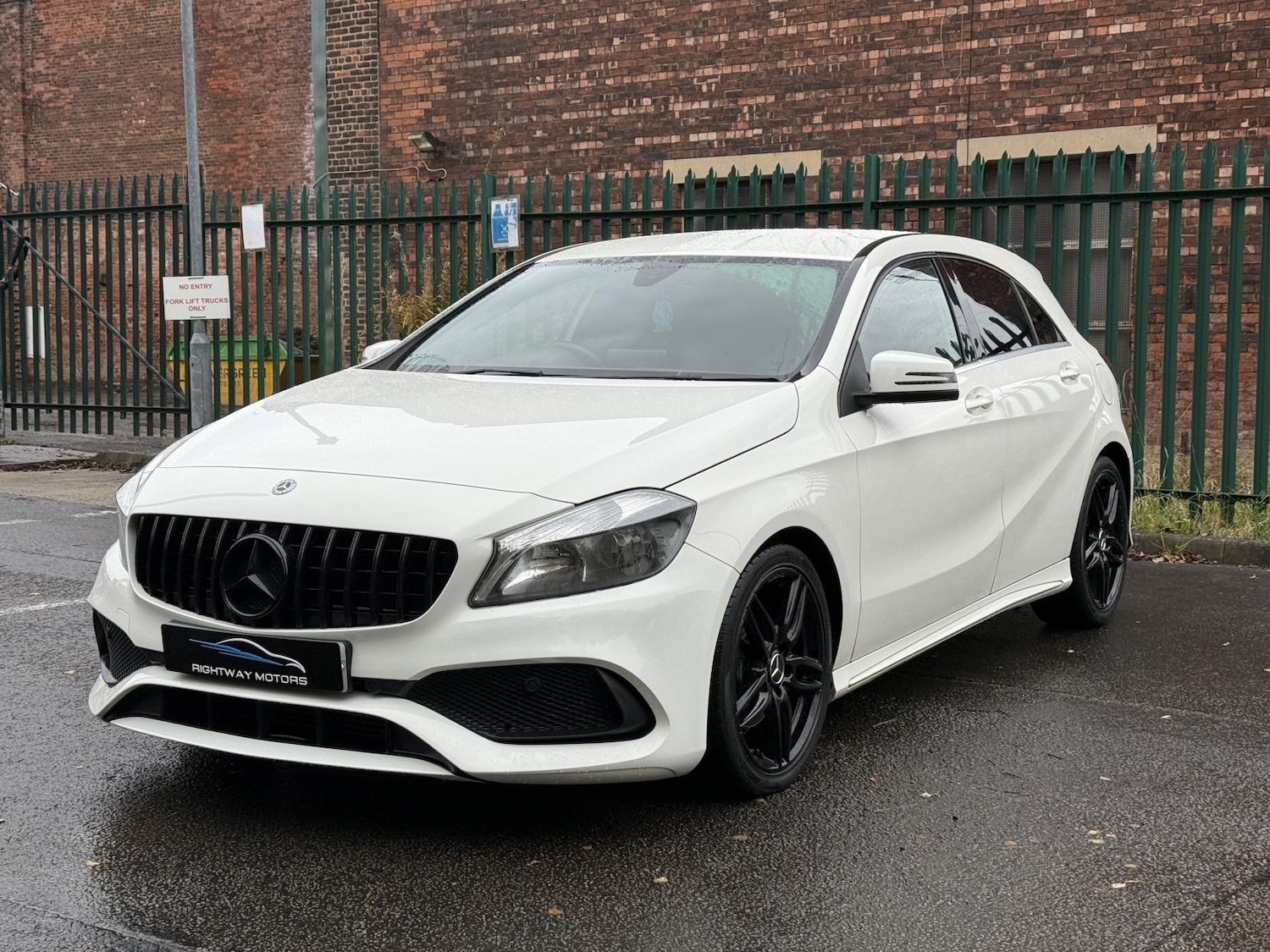 Used Mercedes-Benz A-Class for sale - 76549915: Photo 5