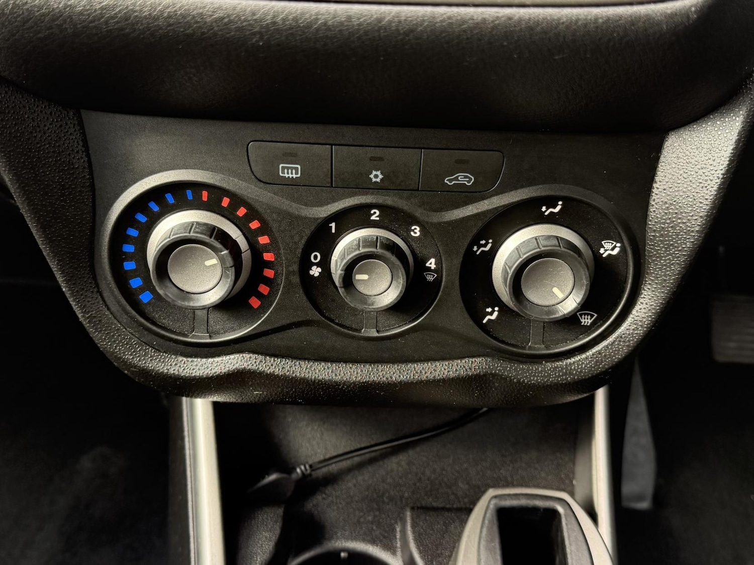 Used Alfa Romeo MiTo 2013 for sale - 77838729: Photo 34