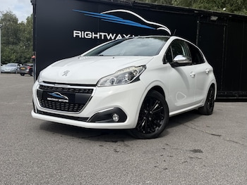 Used Peugeot 208 2016 for sale - 79532506: Photo