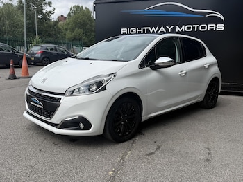 Used Peugeot 208 2016 for sale - 79532506: Photo