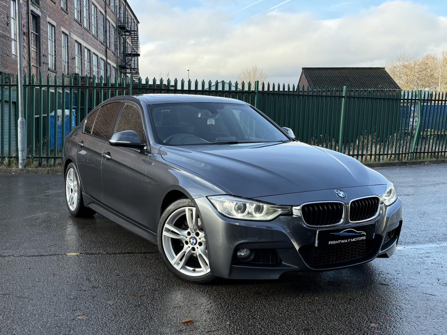 Used BMW 3 Series 2013 for sale - 77021047: Photo 3
