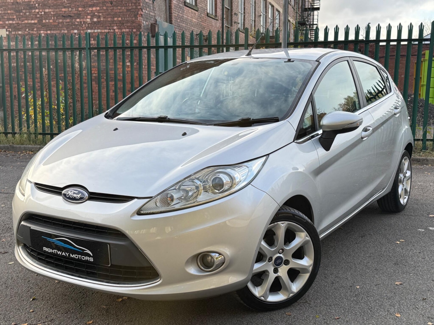Used Ford Fiesta 2012 for sale - 76432225: Photo 2