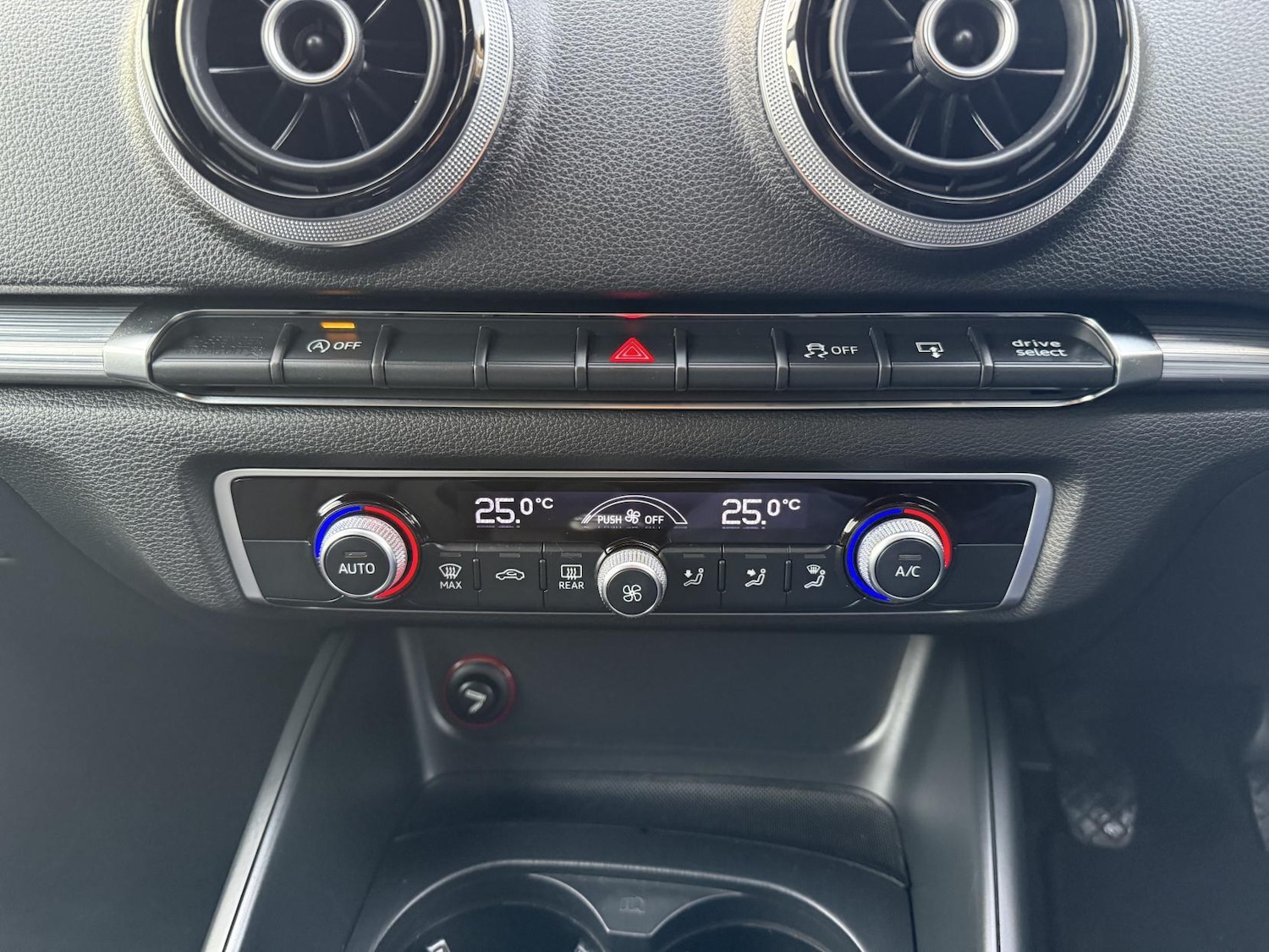 Used Audi A3 2014 for sale - 77020942: Photo 31