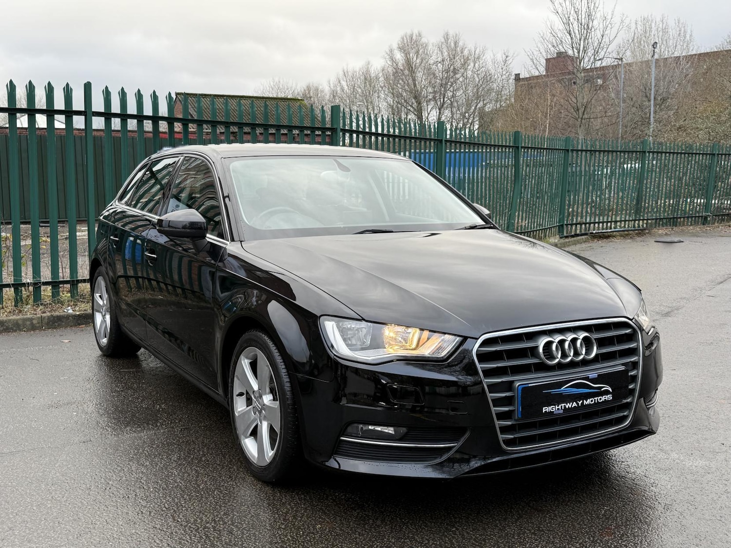 Used Audi A3 2014 for sale - 77020942: Photo 5