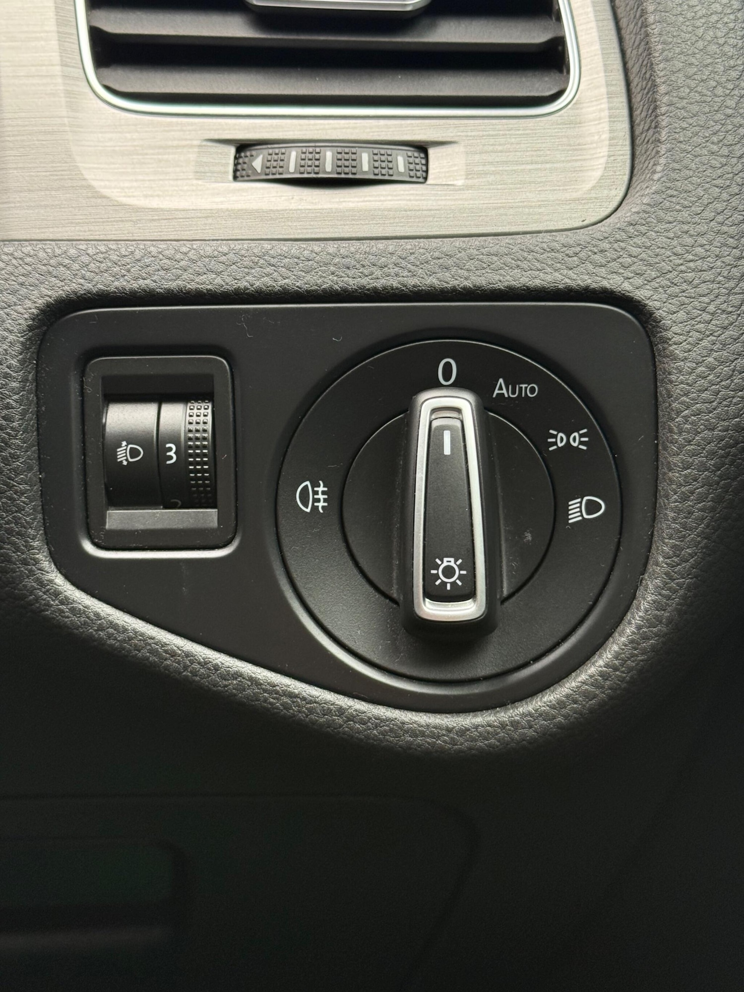 Used Volkswagen Golf 2014 for sale - 76433161: Photo 23