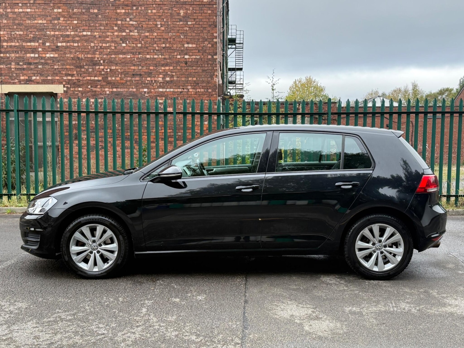 Used Volkswagen Golf 2014 for sale - 76433161: Photo 5