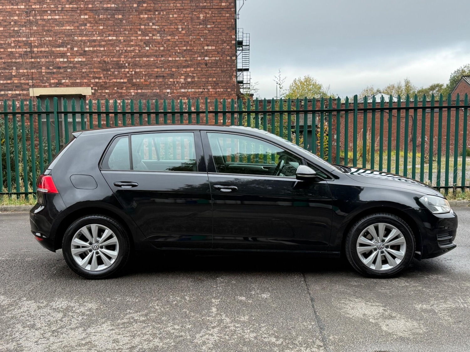 Used Volkswagen Golf 2014 for sale - 76433161: Photo 6