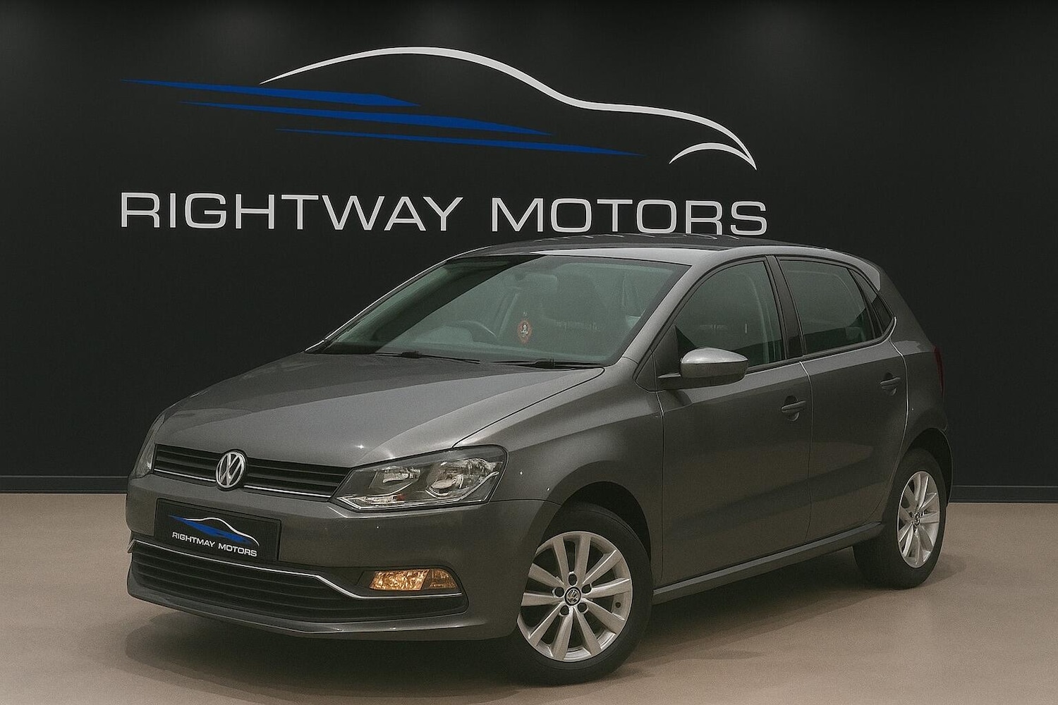 Used Volkswagen Polo 2015 for sale - 76473658: Photo 1