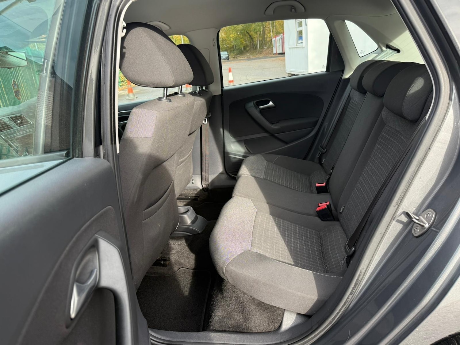 Used Volkswagen Polo 2015 for sale - 76473658: Photo 14