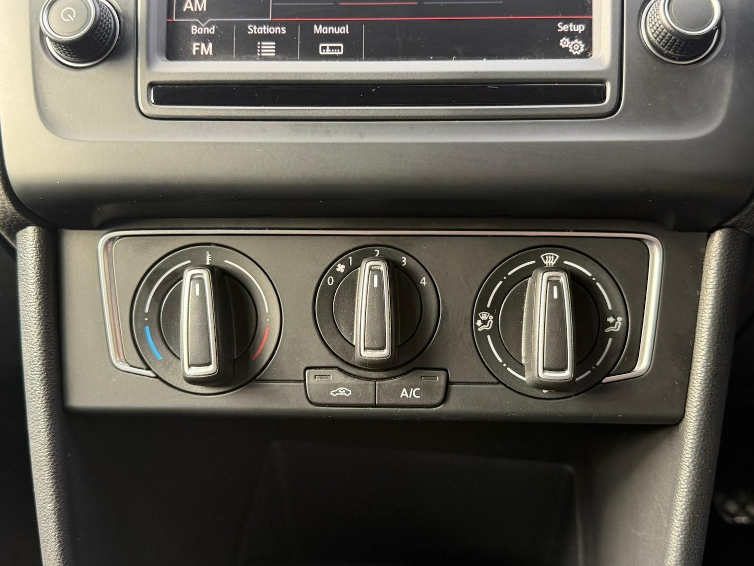 Used Volkswagen Polo 2015 for sale - 76473658: Photo 20