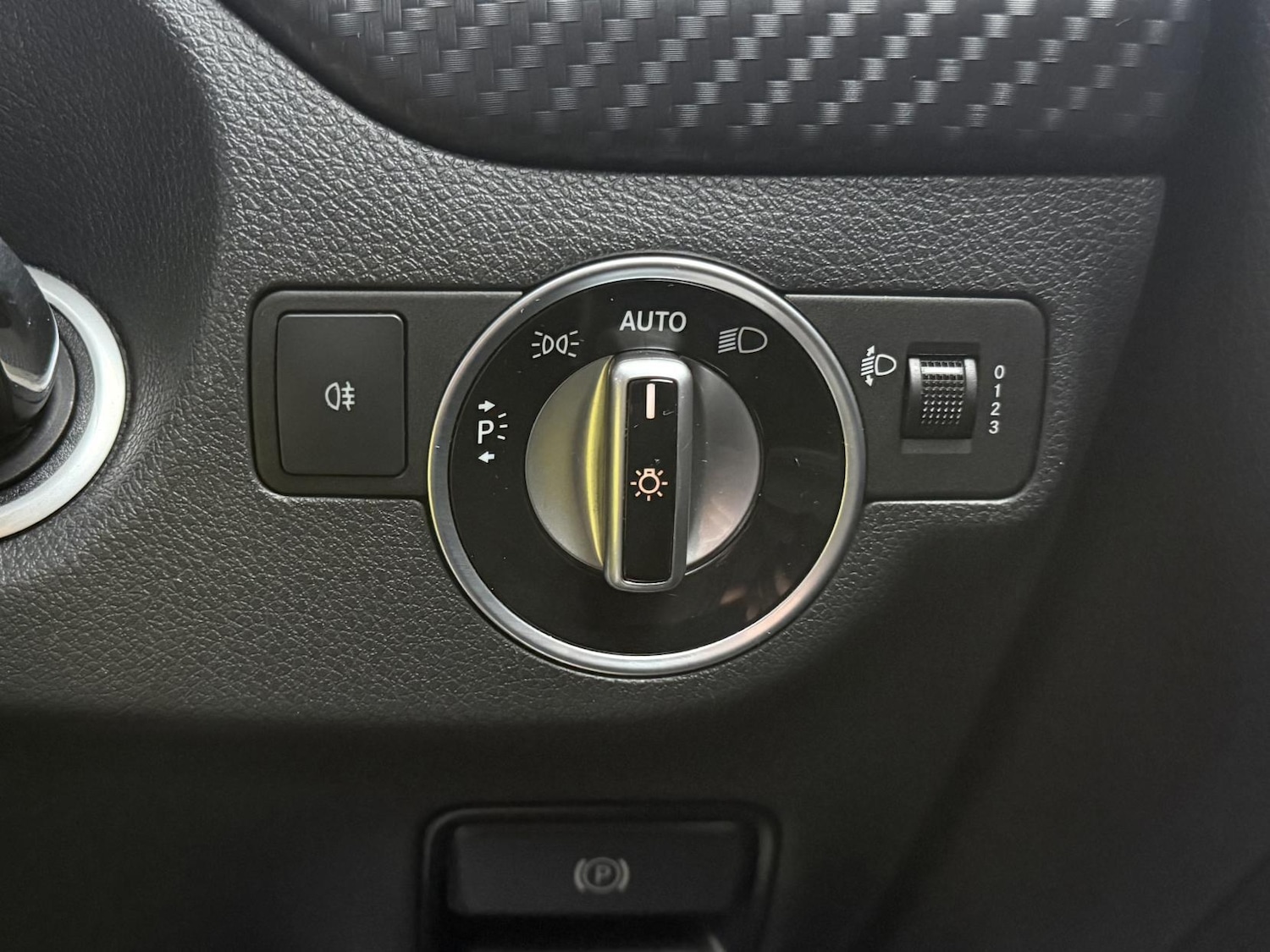 Used Mercedes-Benz A-Class 2017 for sale - 77611830: Photo 34