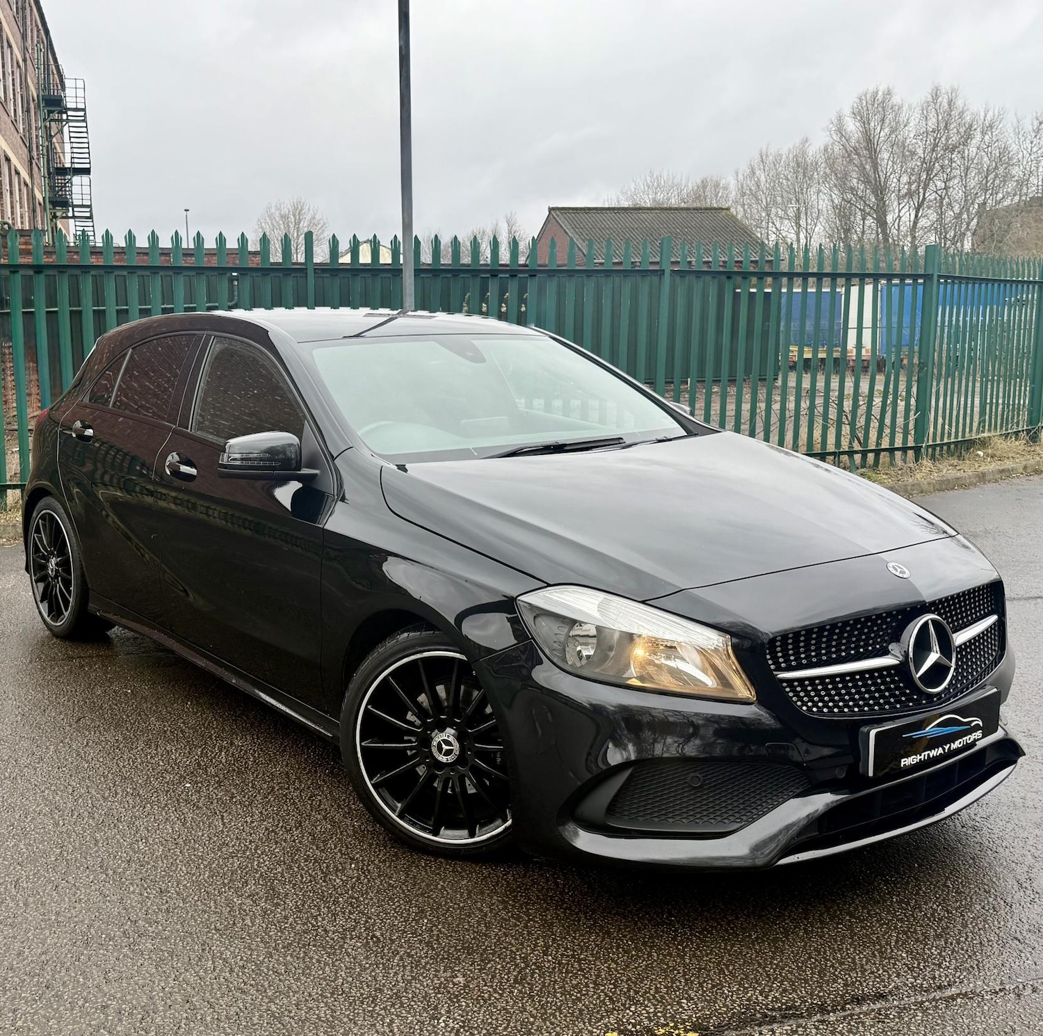 Used Mercedes-Benz A-Class 2017 for sale - 77611830: Photo 4