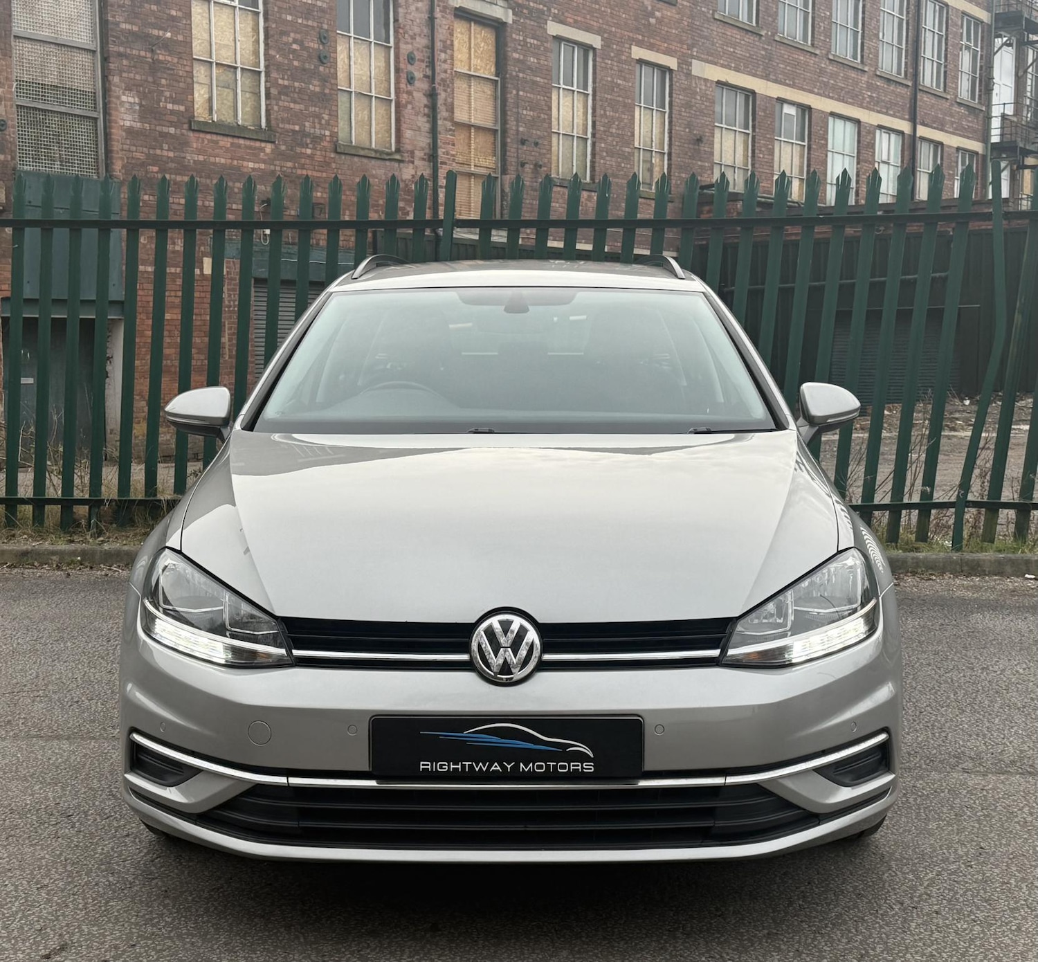 Used Volkswagen Golf for sale - 77993975: Photo 3