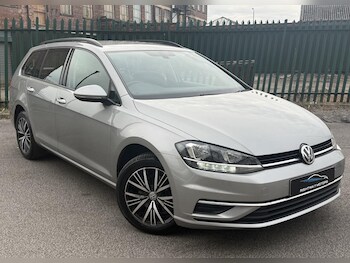 Used Volkswagen Golf 2018 for sale - 77993975: Photo