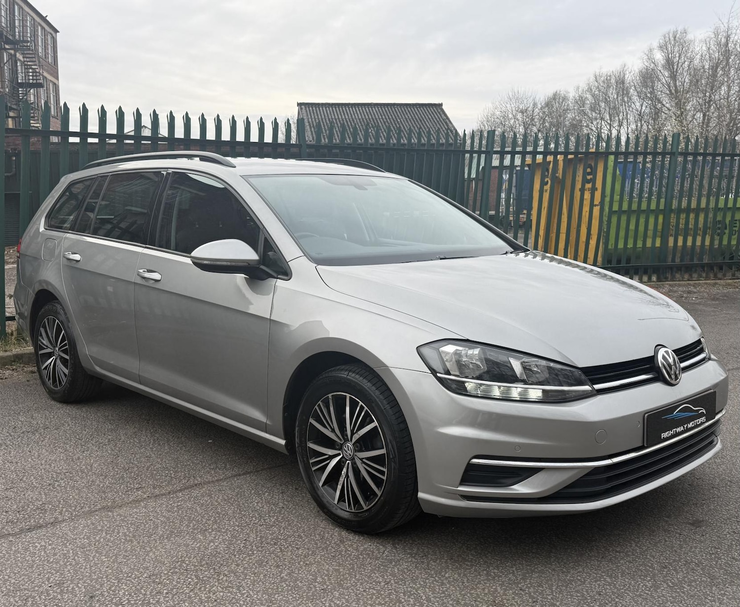 Used Volkswagen Golf for sale - 77993975: Photo 6