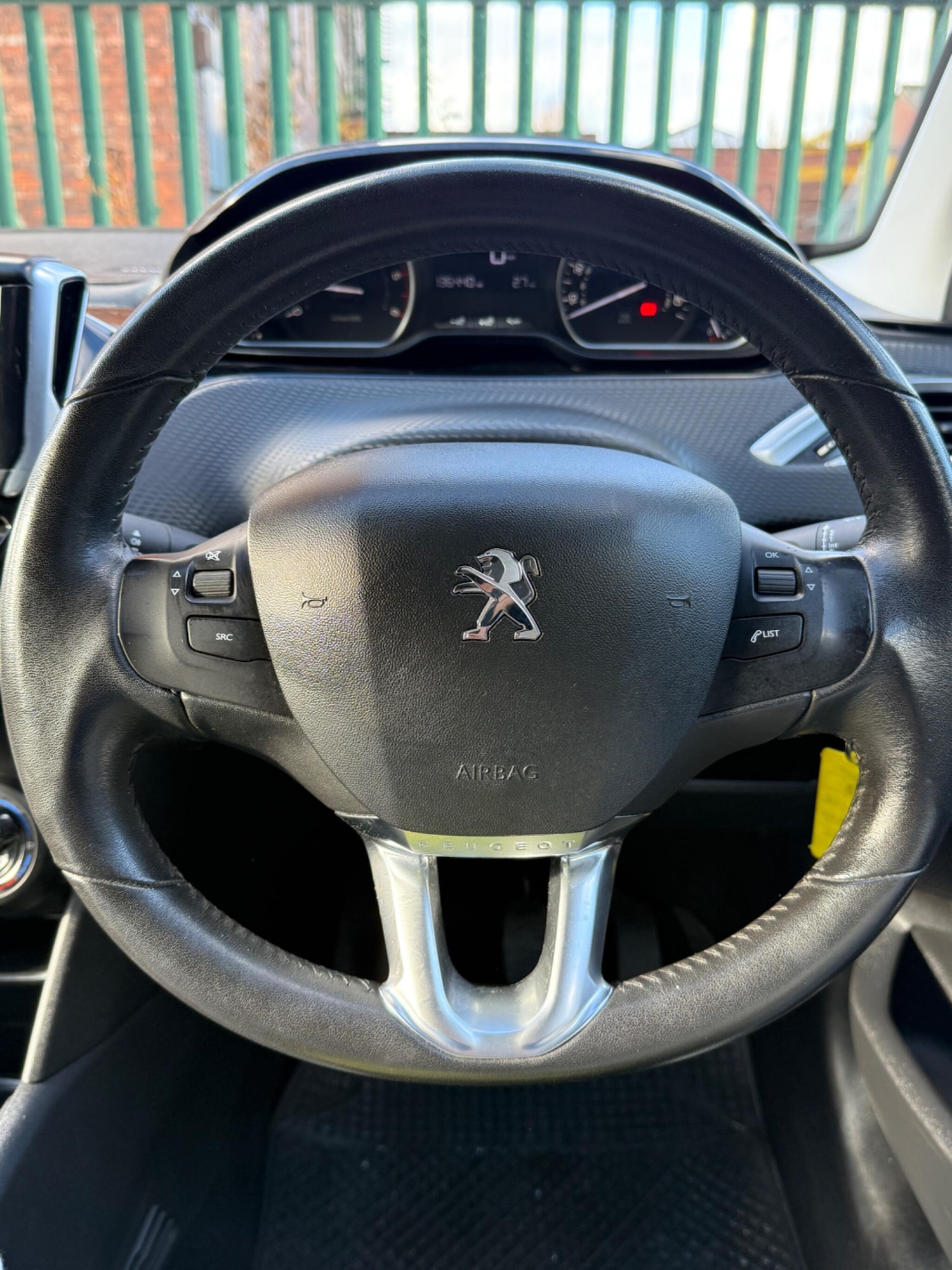 Used Peugeot 208 2016 for sale - 76433120: Photo 21