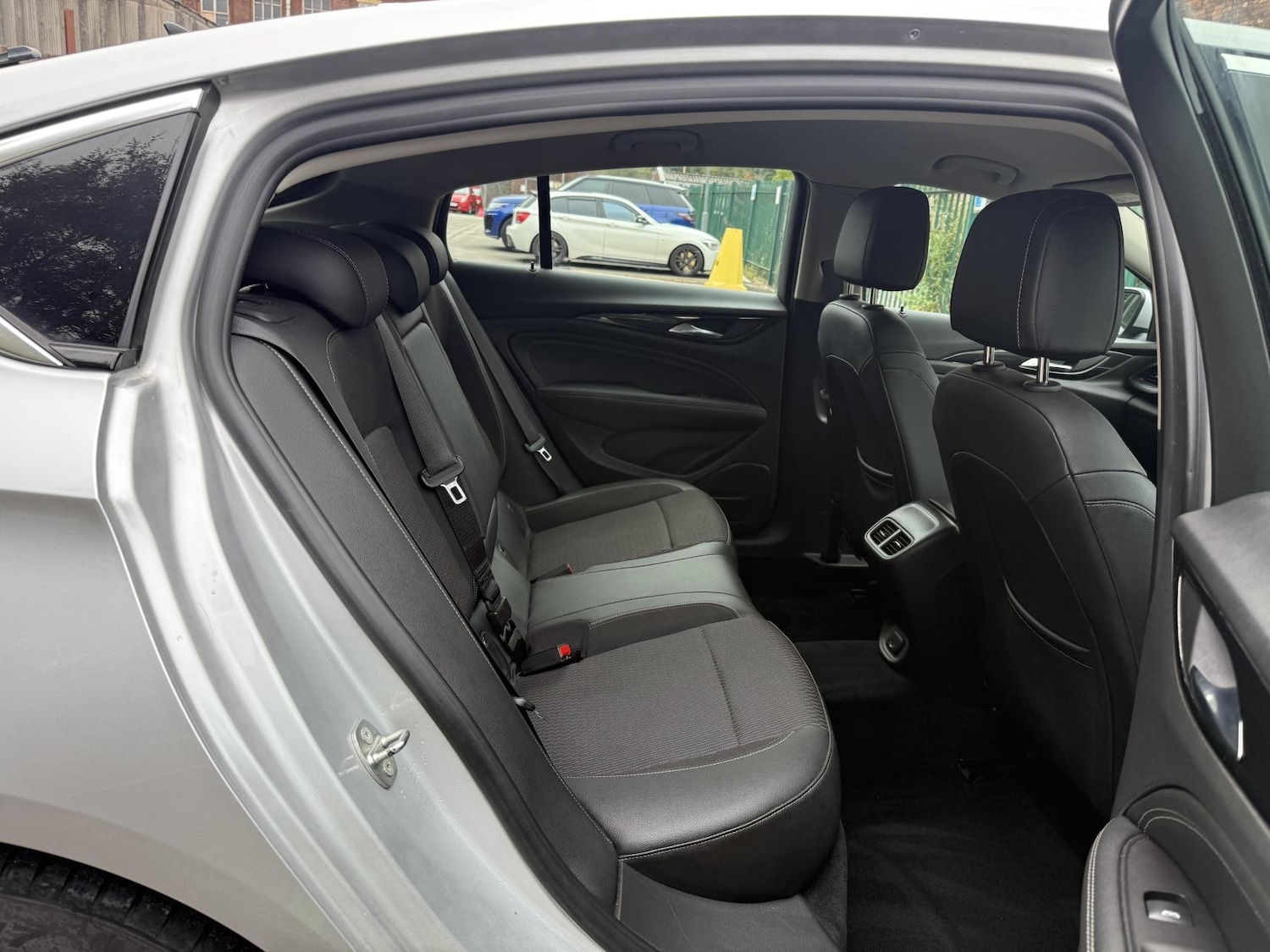 Used Vauxhall Insignia 2017 for sale - 76432045: Photo 13