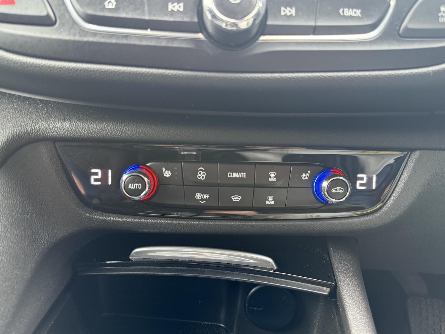 Used Vauxhall Insignia 2017 for sale - 76432045: Photo 27