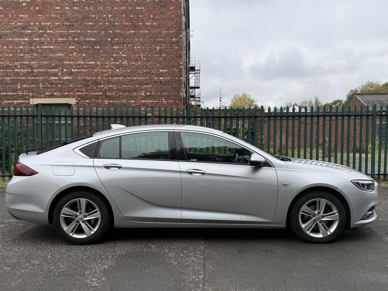 Used Vauxhall Insignia 2017 for sale - 76432045: Photo 9