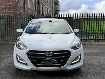 Used Hyundai i30 2016 for sale - 76521508: Photo