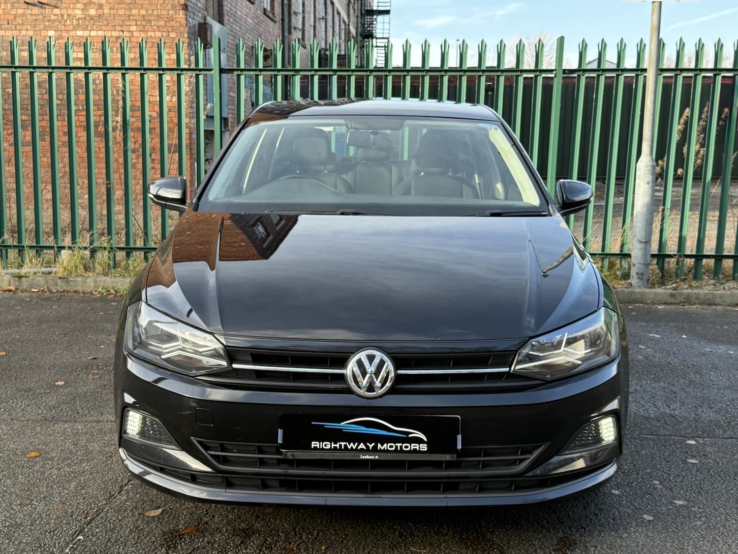 Used Volkswagen Polo 2018 for sale - 76913512: Photo 2
