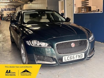 Used Jaguar XF 2016 for sale - 78842159: Photo