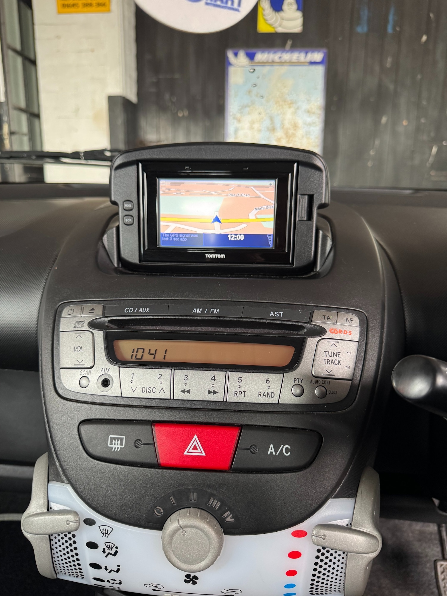 Used Toyota AYGO 2013 for sale - 77489975: Photo 8