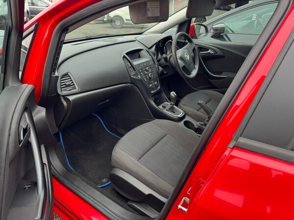 Used Vauxhall Astra 2013 for sale - 74989987: Photo 4