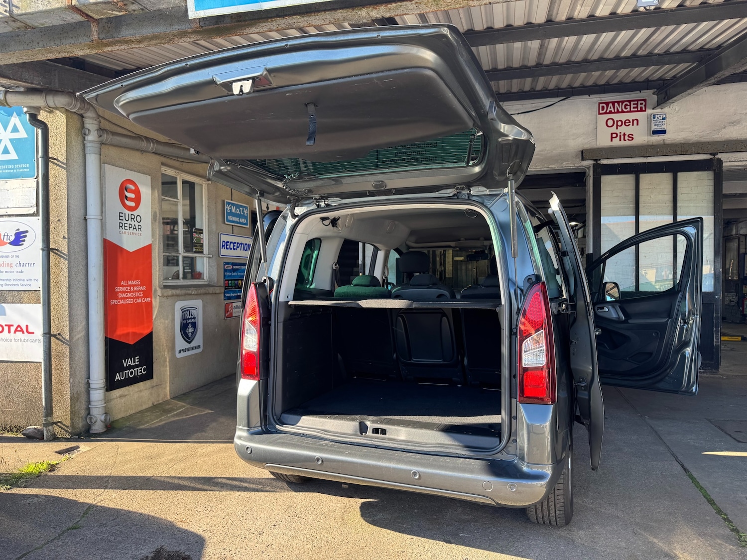 Vehicle 6