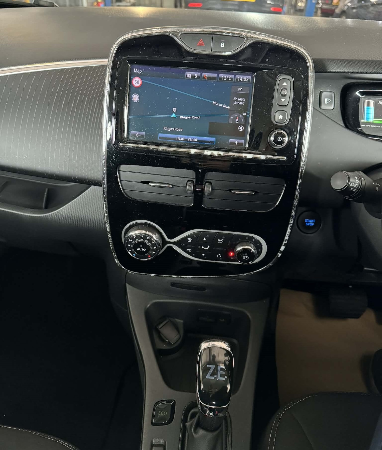 Used Renault Zoe 2019 for sale - 77997564: Photo 2