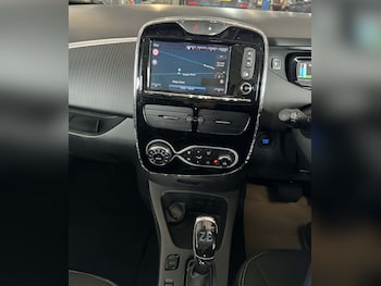 Used Renault Zoe 2019 for sale - 77997564: Photo