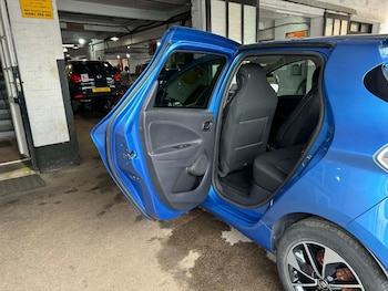 Used Renault Zoe 2019 for sale - 77997564: Photo