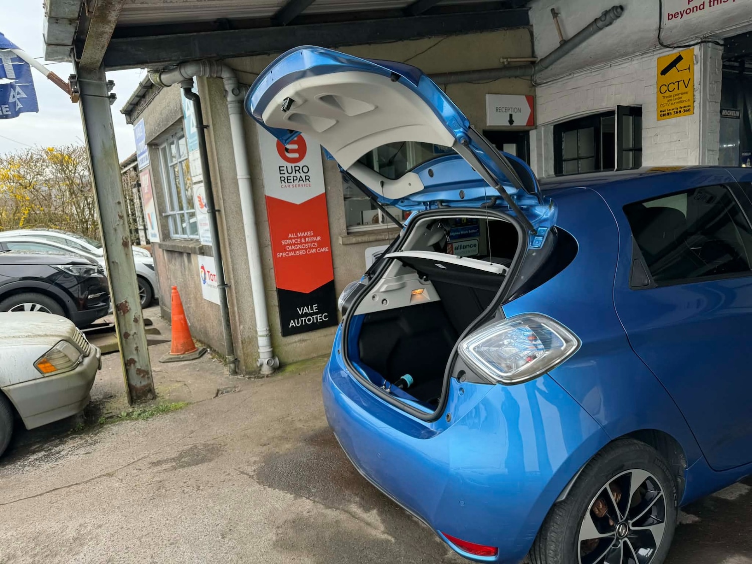 Used Renault Zoe 2019 for sale - 77997564: Photo 9