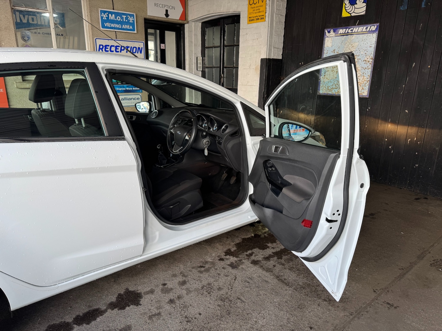 Used Ford Fiesta 2017 for sale - 77568574: Photo 10