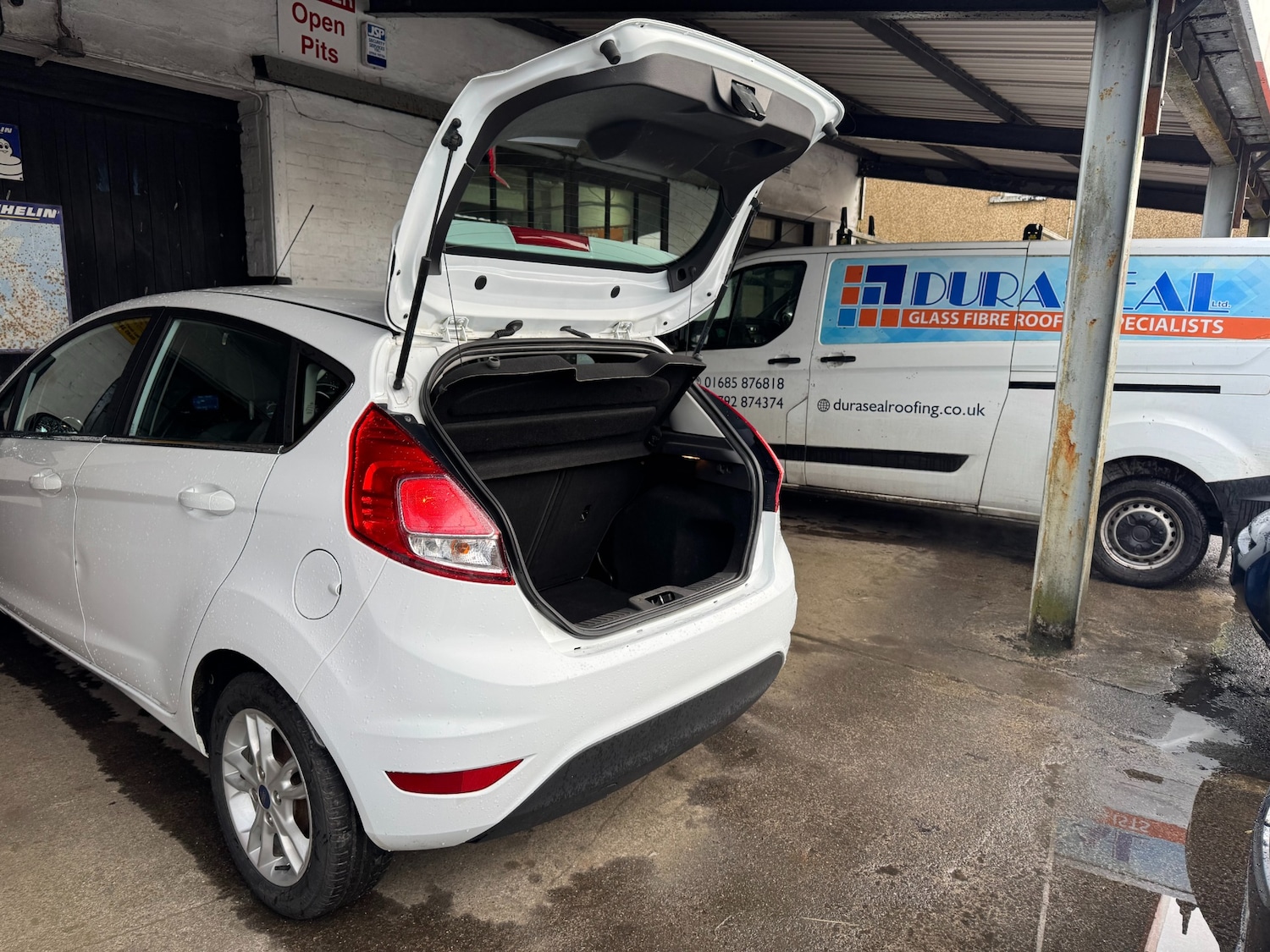 Used Ford Fiesta 2017 for sale - 77568574: Photo 6