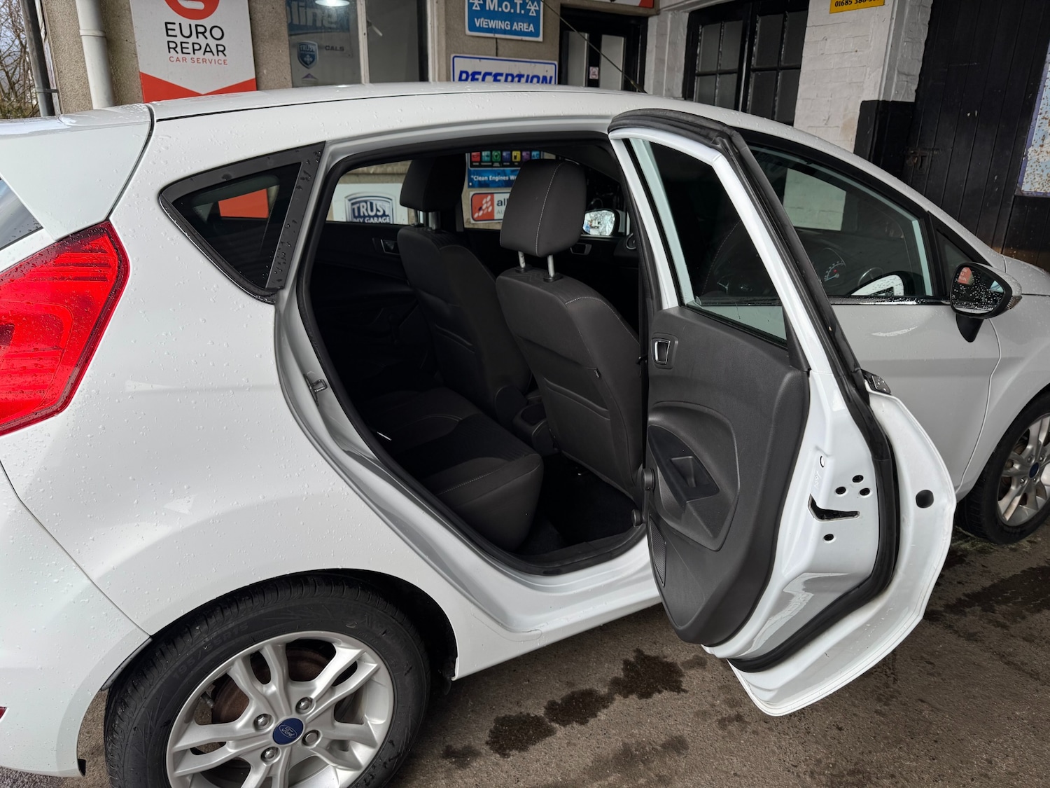 Used Ford Fiesta 2017 for sale - 77568574: Photo 9