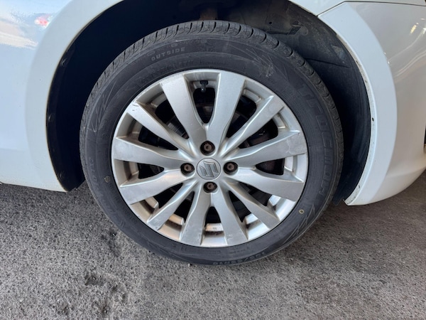 Used Suzuki Swift 2012 for sale - 74989650: Photo 4