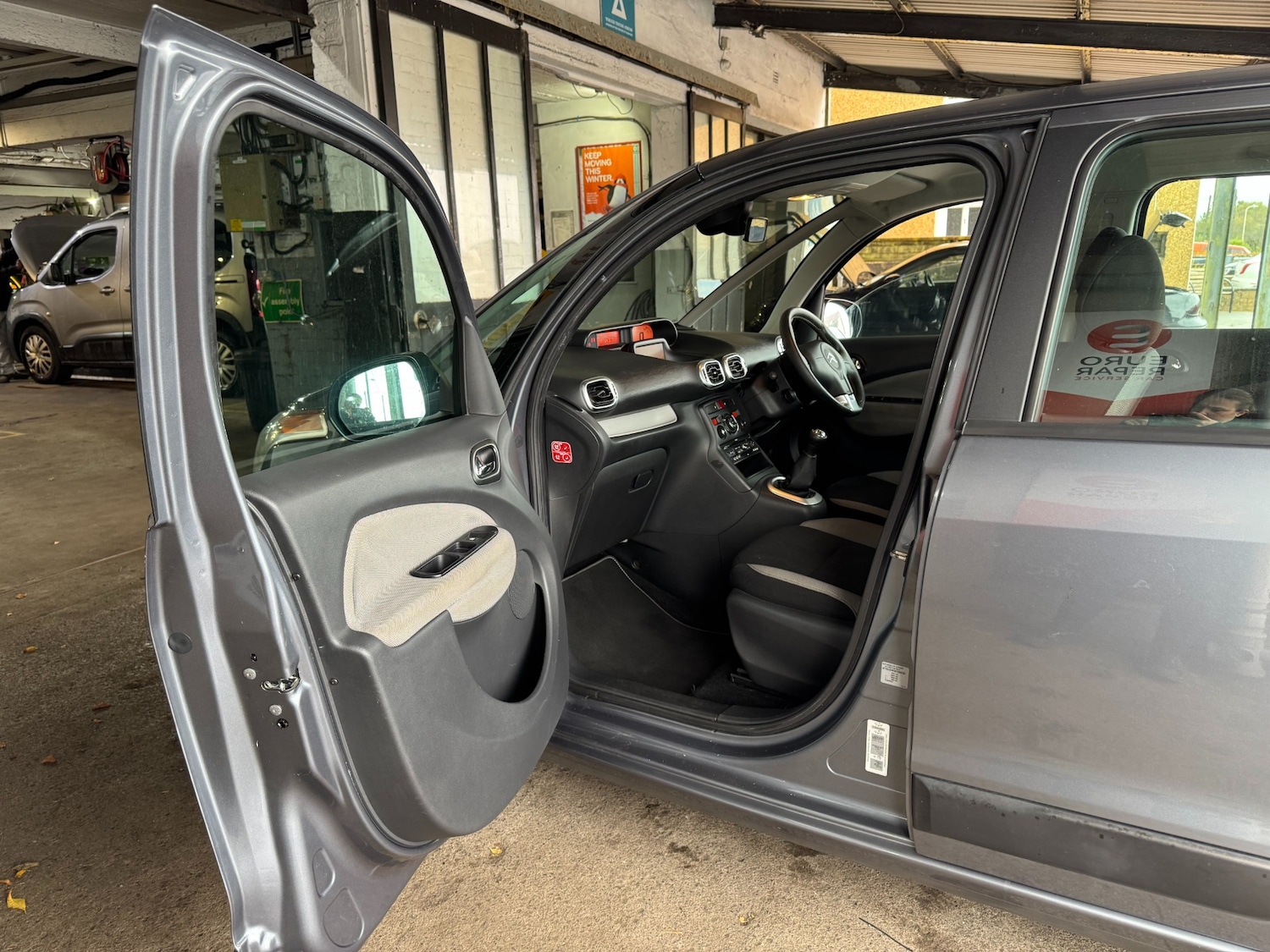 Used Citroen C3 Picasso 2011 for sale - 76319784: Photo 11