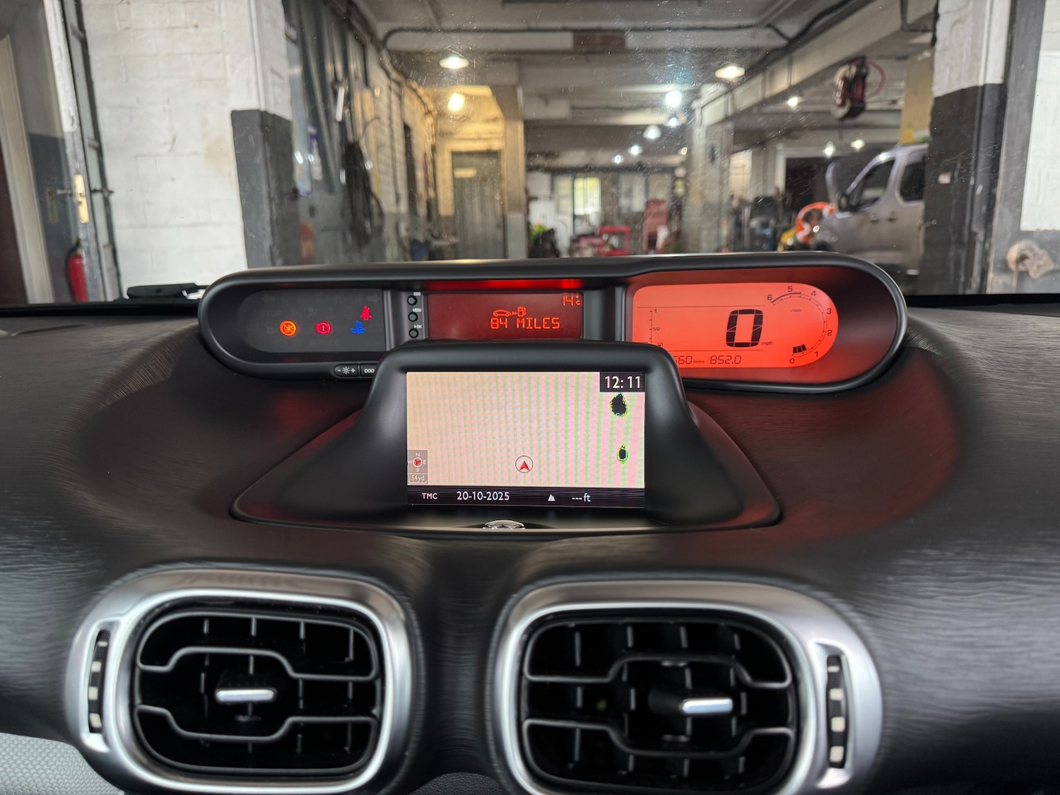 Used Citroen C3 Picasso 2011 for sale - 76319784: Photo 2