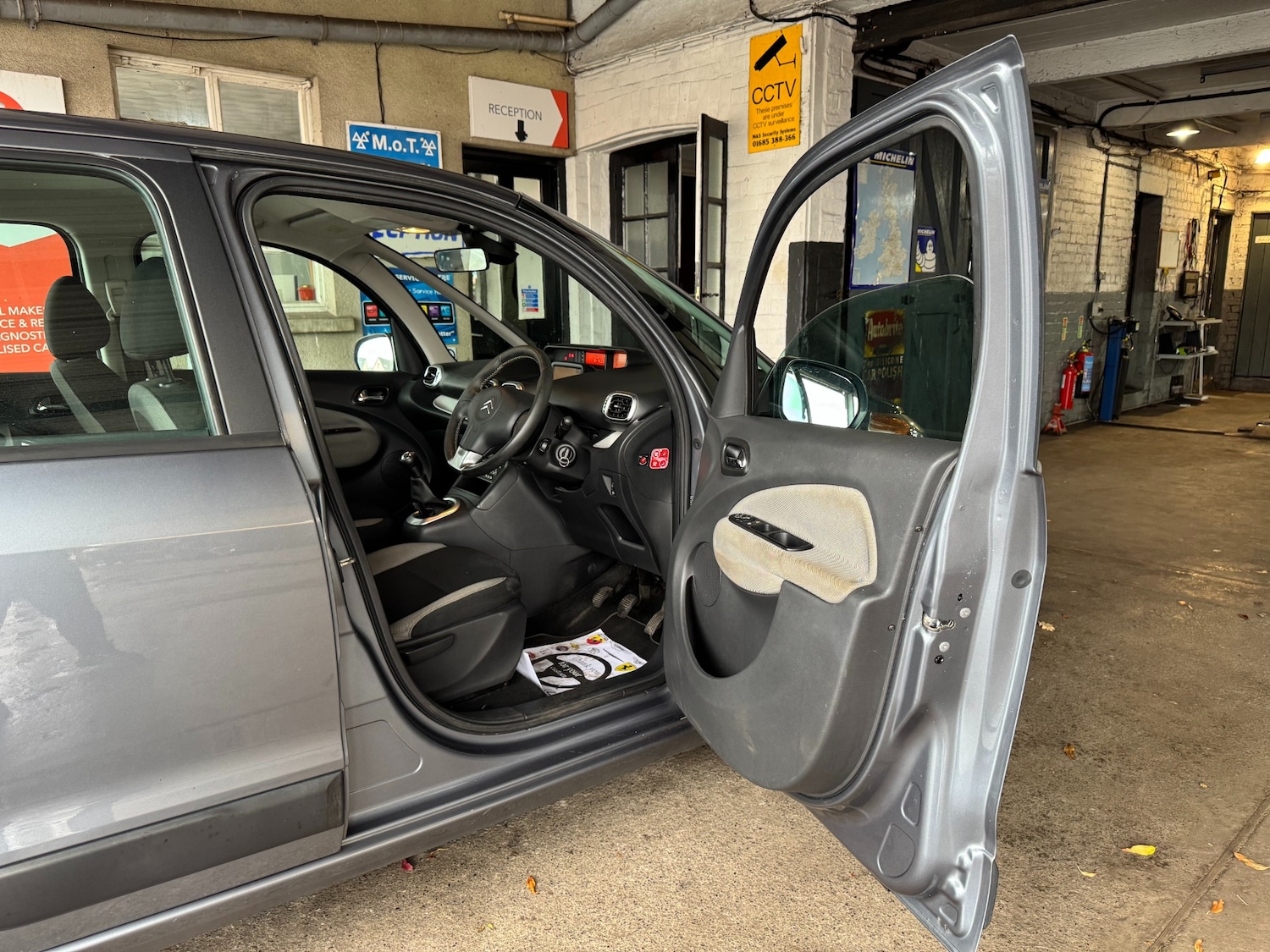 Used Citroen C3 Picasso 2011 for sale - 76319784: Photo 5