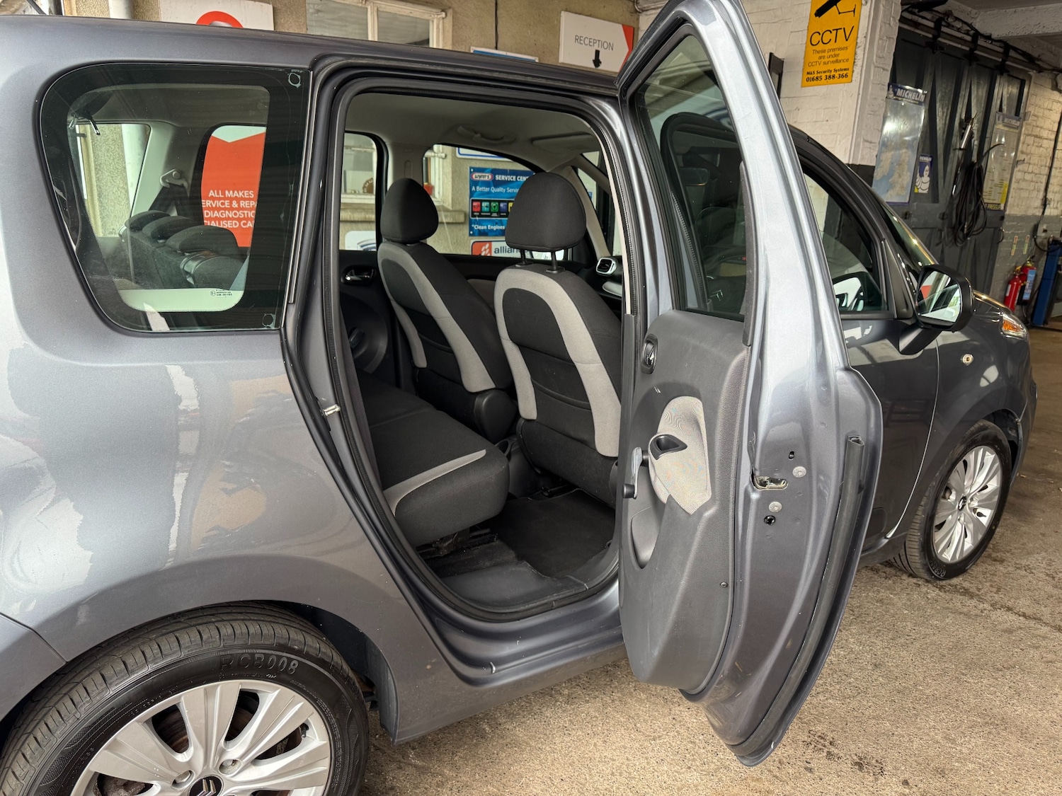 Used Citroen C3 Picasso 2011 for sale - 76319784: Photo 6