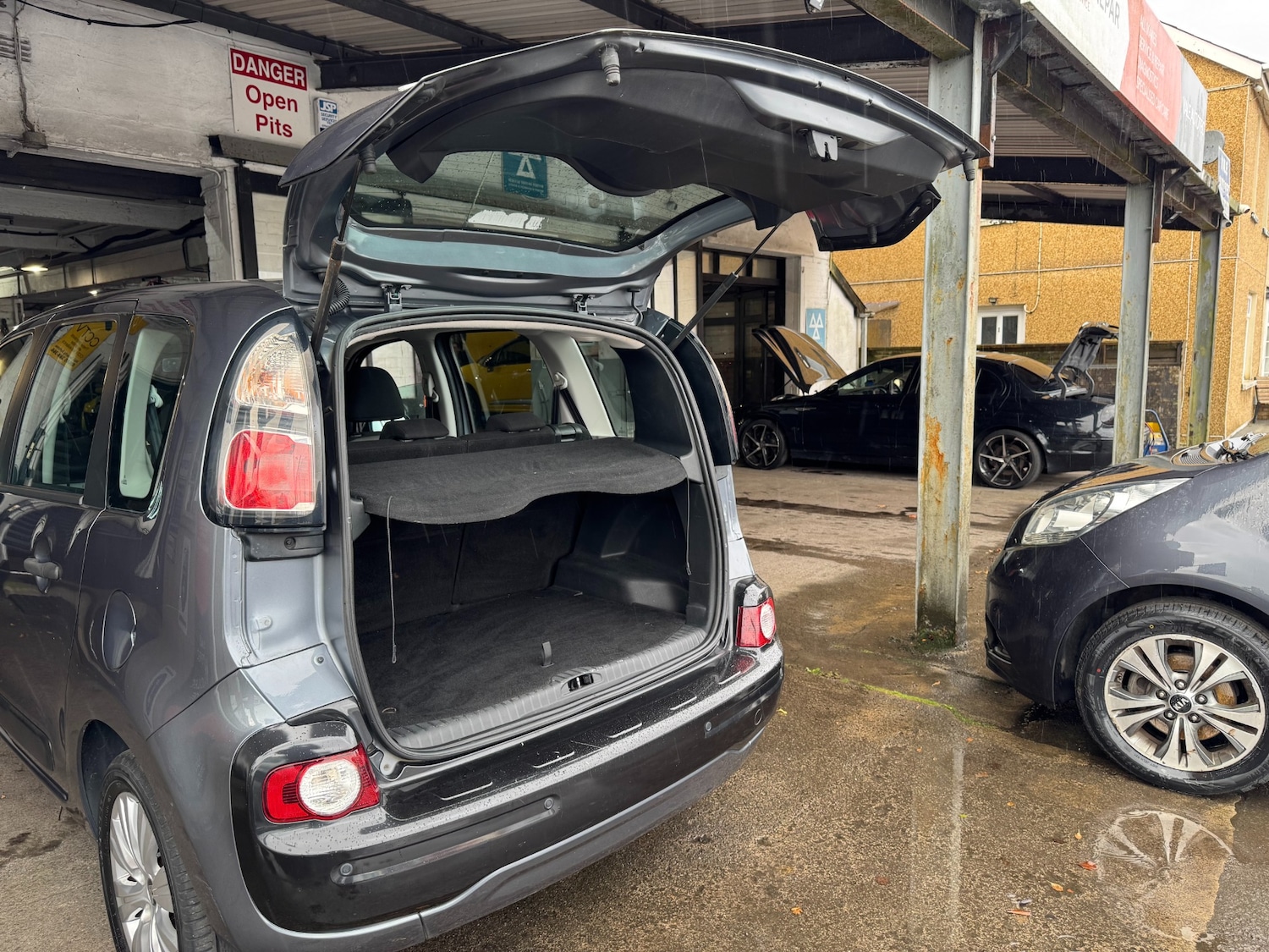 Used Citroen C3 Picasso 2011 for sale - 76319784: Photo 8