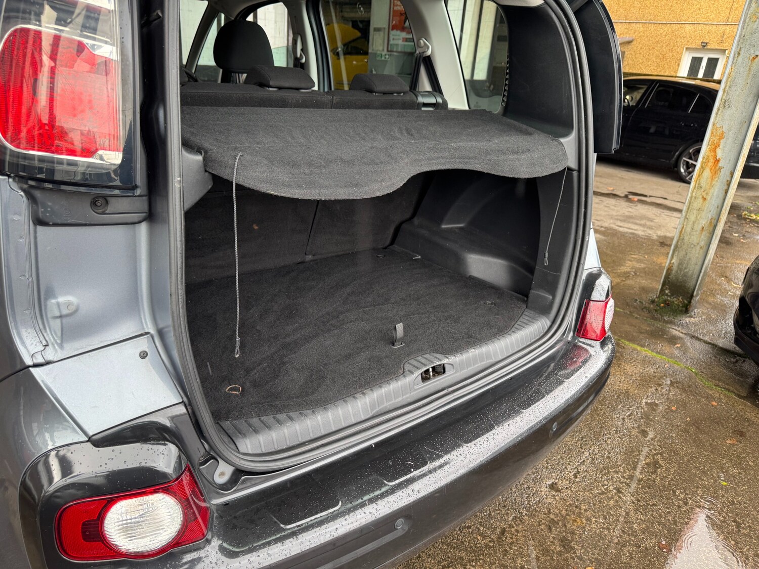 Used Citroen C3 Picasso 2011 for sale - 76319784: Photo 9