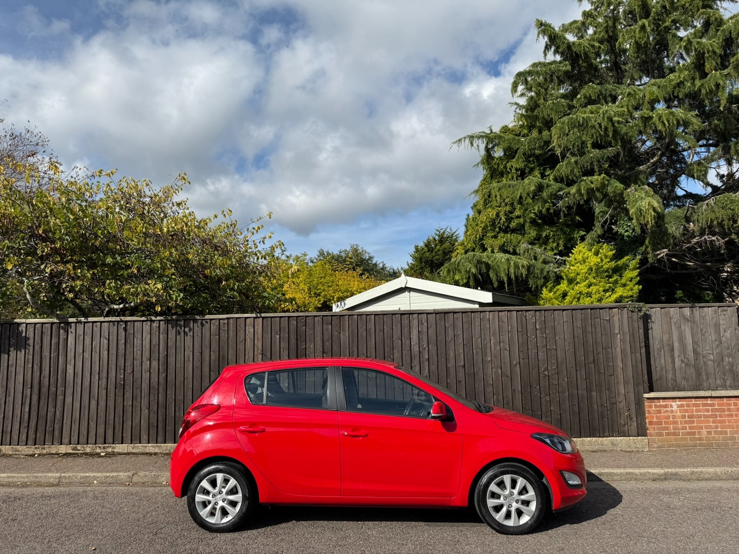 Used Hyundai i20 2013 for sale - 76207504: Photo 2