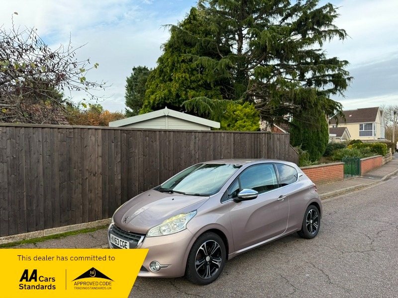 Used Peugeot 208 2013 for sale - 76553926: Photo 1