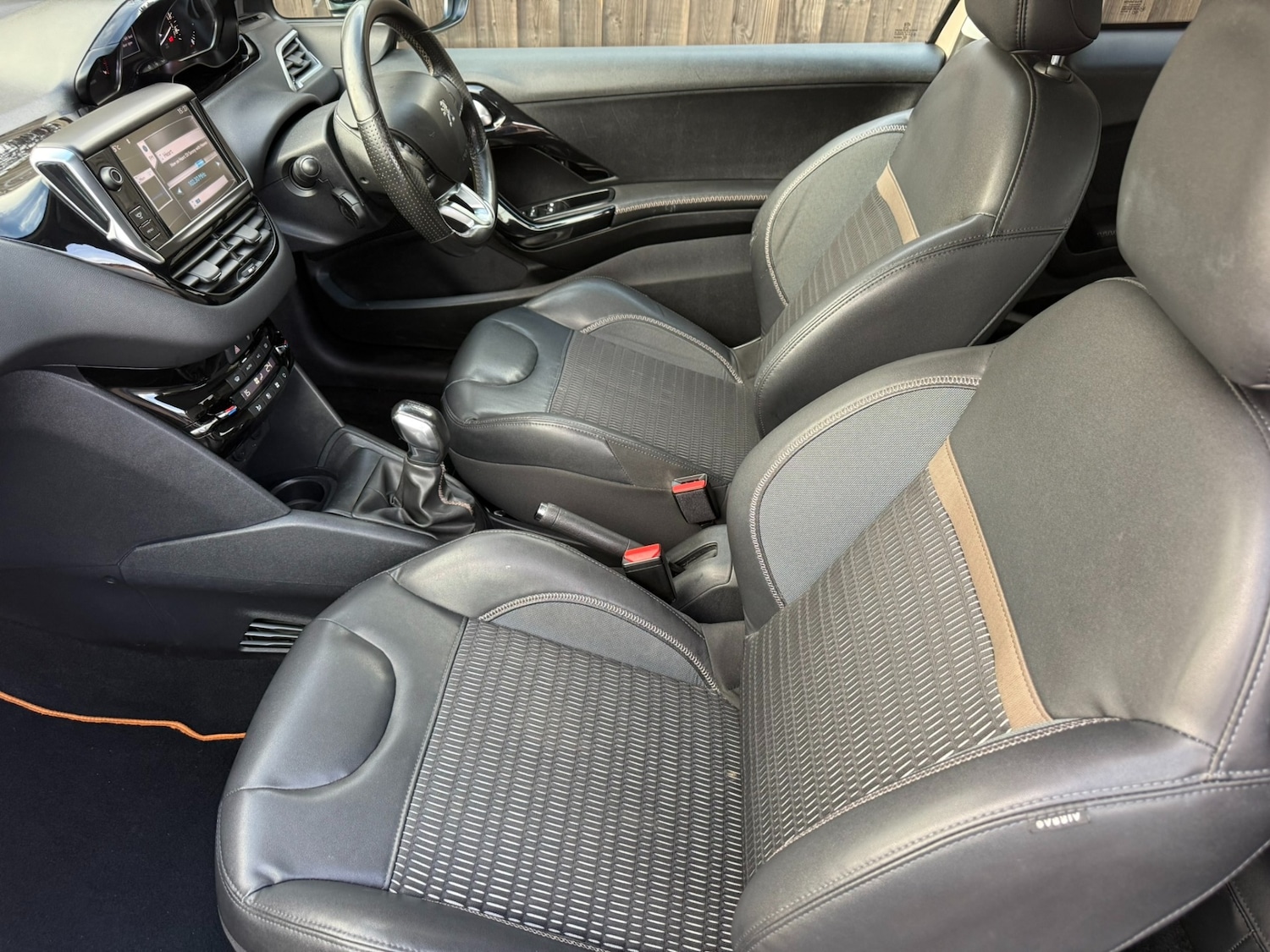 Used Peugeot 208 2013 for sale - 76553926: Photo 10