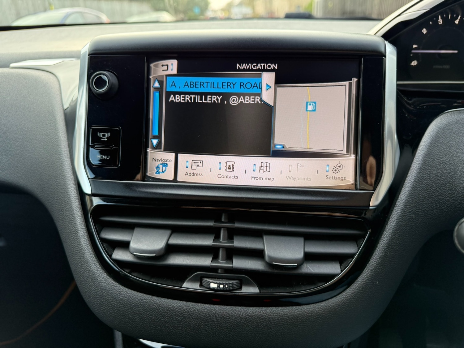 Used Peugeot 208 2013 for sale - 76553926: Photo 15