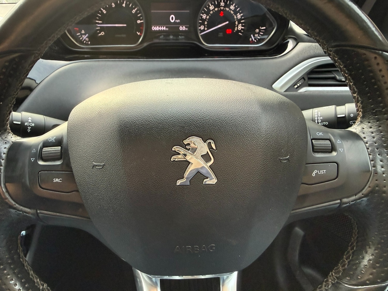 Used Peugeot 208 2013 for sale - 76553926: Photo 17